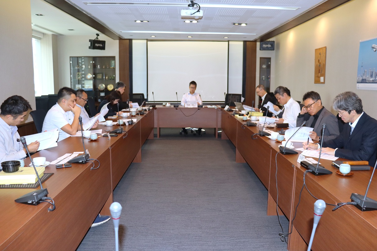 経済調査会、2026年上期景気動向調査結果について協議